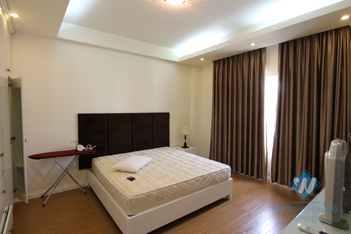 Beautiful apartment with 02 bedrooms for lease in Tay Ho.